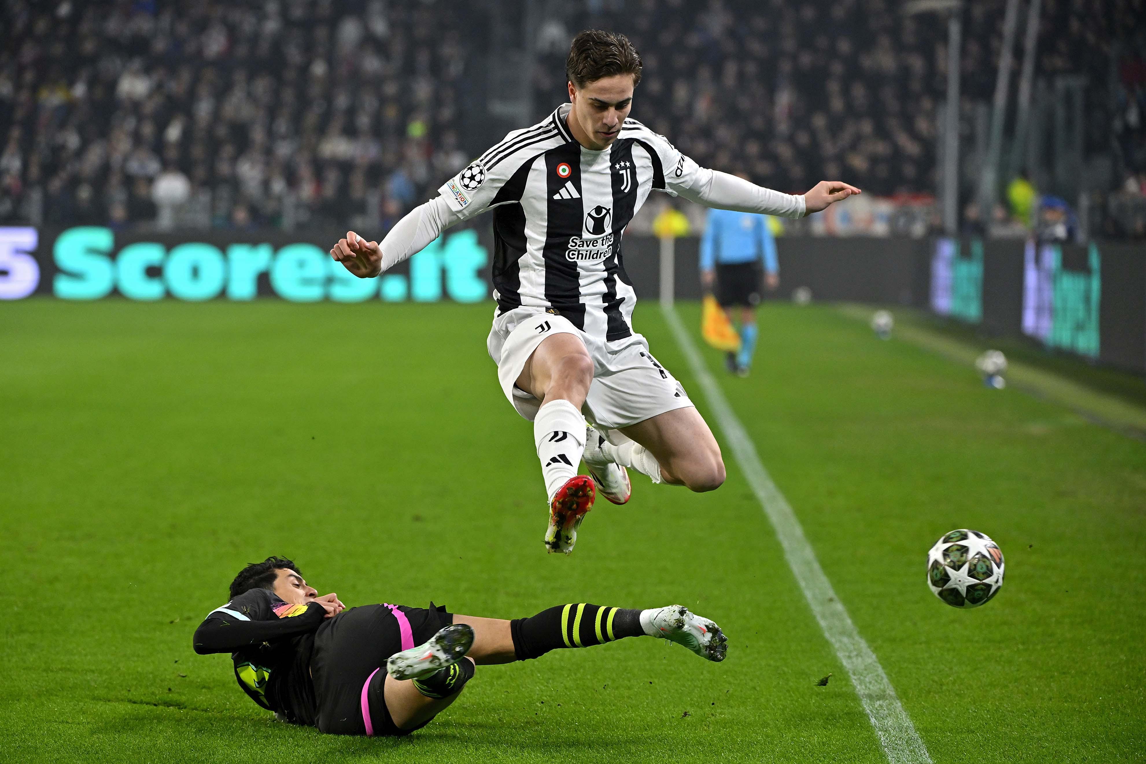 关于亚冠倒计时，尤文图斯关键时刻更衣室发声，细节引发关注，气氛紧张，细节决定成败的信息